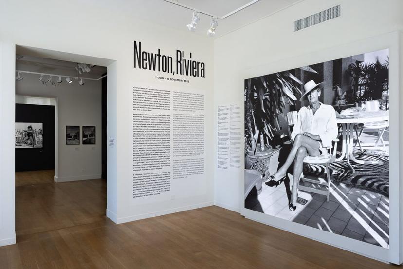 Photo d'une expo sur Helmut Newton à Monaco