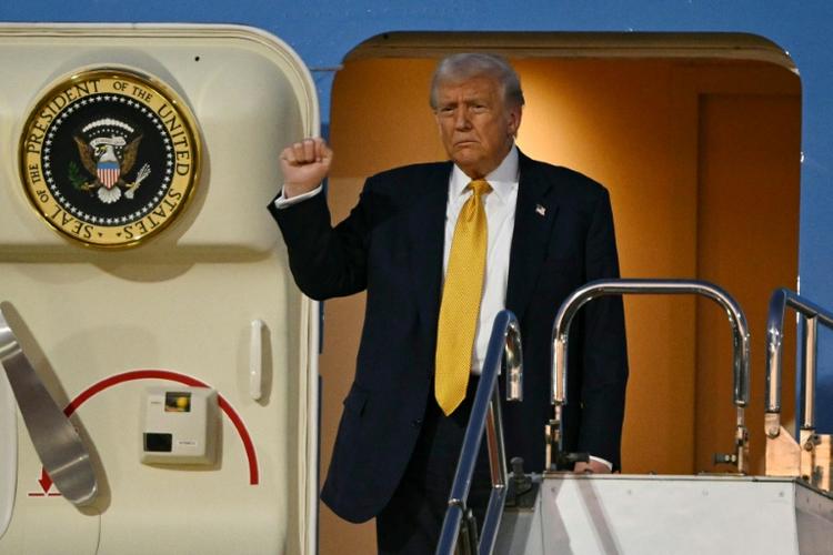 Commerce et défense dominent la visite de Trump au Japon