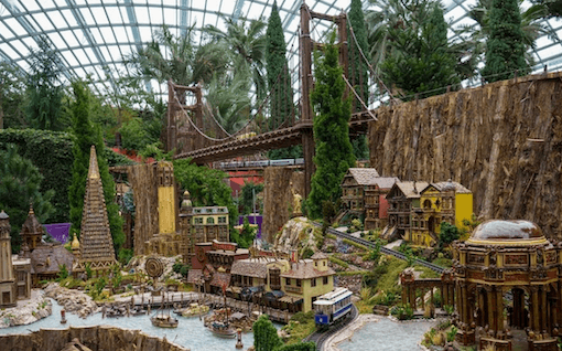Trains miniatures au Flower Dome (© Gardens by the Bay)