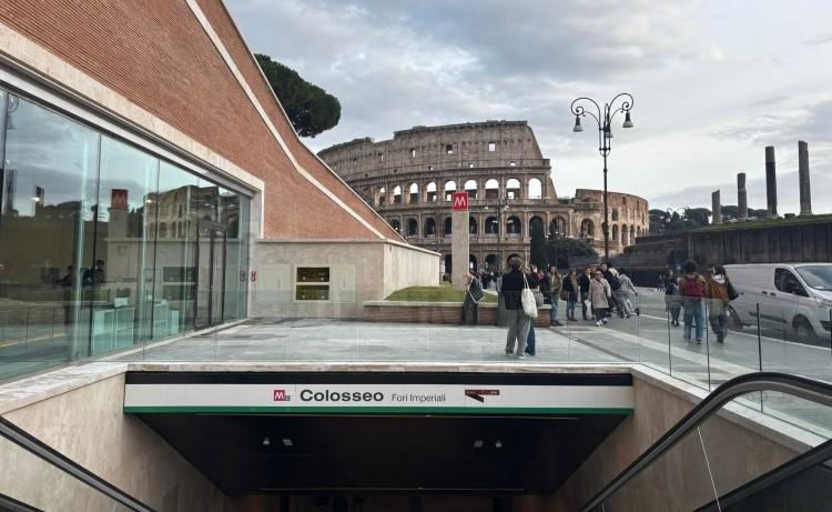 Metro_Colosseo
