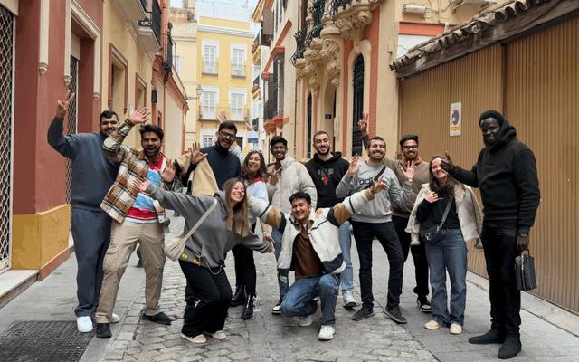 Des élèves du programme international du Collège de Paris.