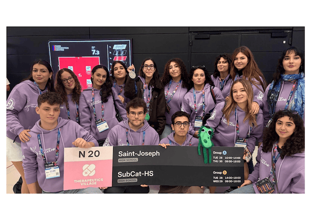 Équipe iGEM 2025 du lycée Saint-Joseph d’Istanbul lors de la compétition internationale