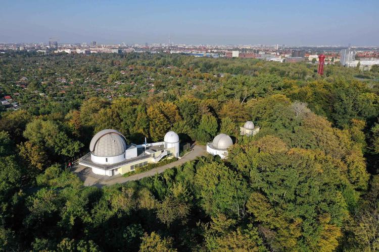 Vue aérienne du Planetarium am Insulaner