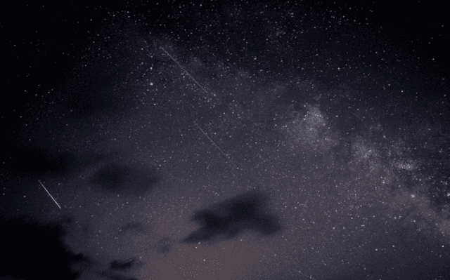 étoiles filantes, image d'illustration