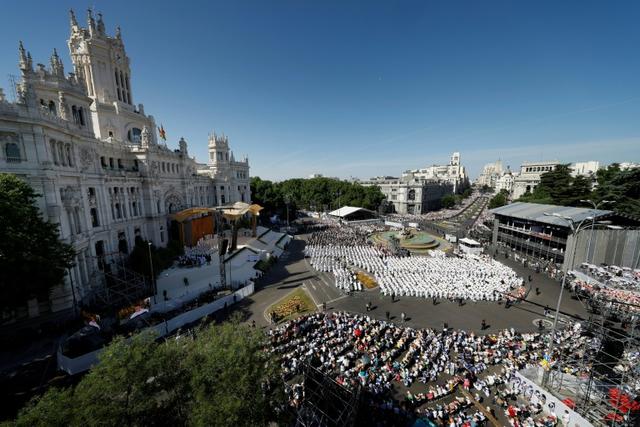 Plus de 1,2 million de fidèles assistent à une messe de Léon XIV en plein centre de Madrid