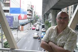 frederic_amat_la_drole_de_vie_des_expatries_au_cambodge