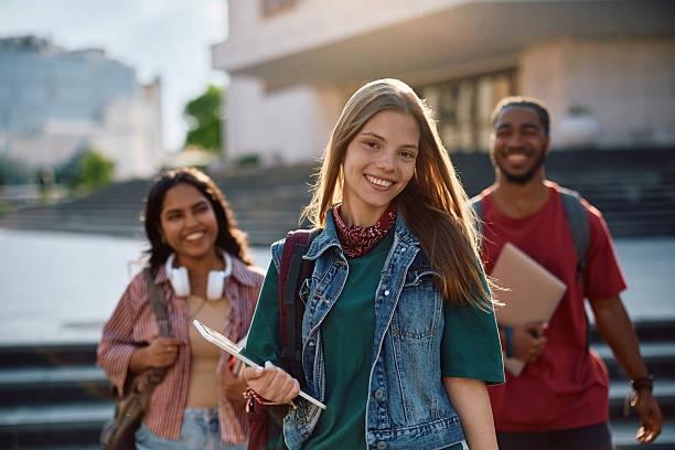 Comment aider son enfant expat à choisir ses vœux sur Parcoursup ? Tous nos conseils