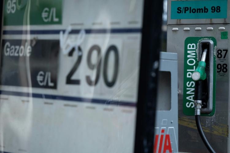 Gazole: les Européens se réunissent pour tenter de faire baisser les prix, sous forte pression américaine