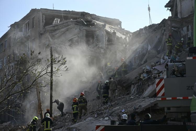 Ukraine : au moins 15 morts dans de nouvelles frappes russes